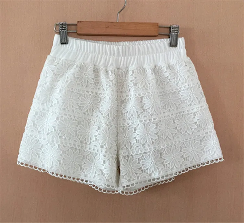 Amy Fashion - Elastic High Waist Lace Shorts