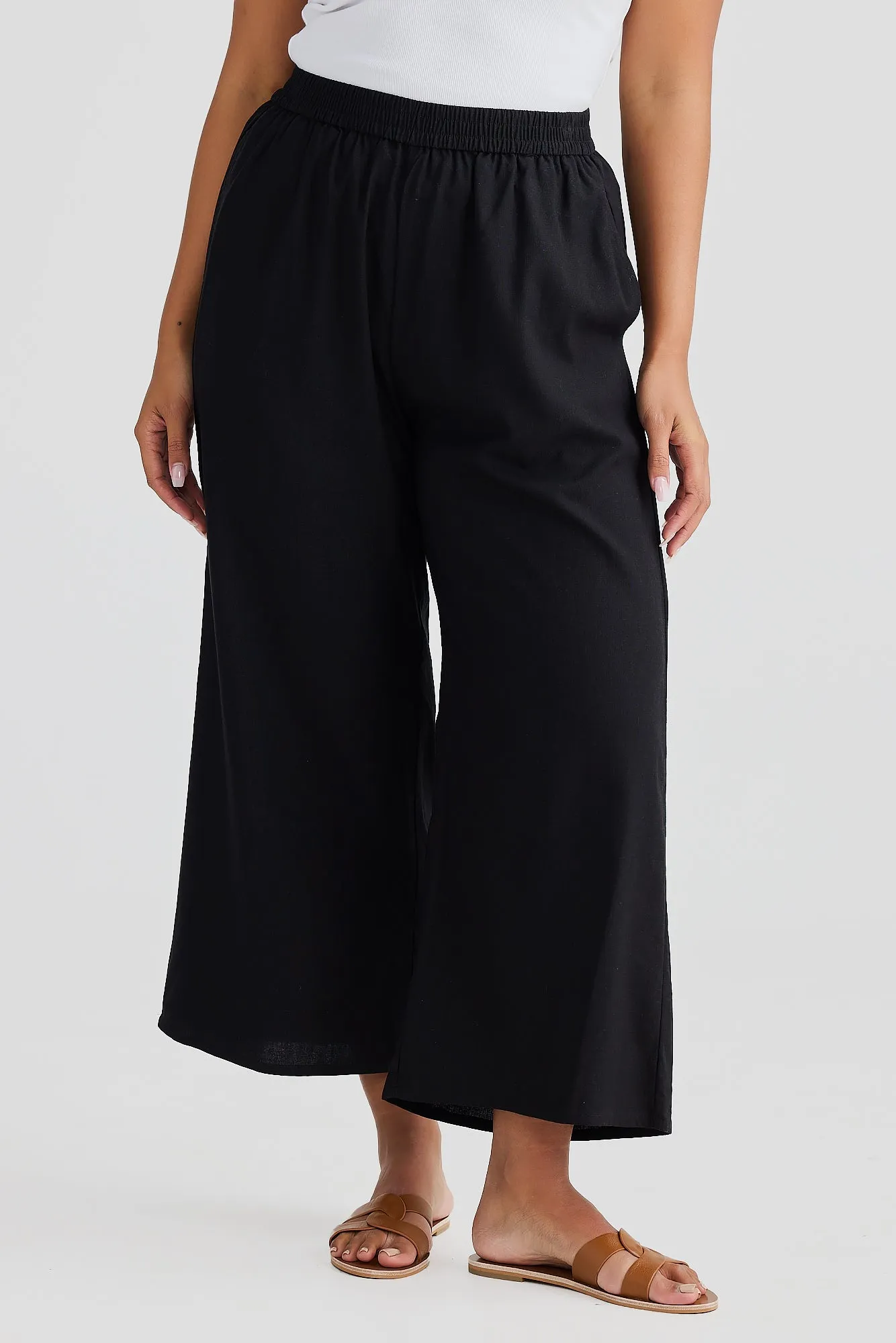 Core Cropped Wide Leg Pants - Black