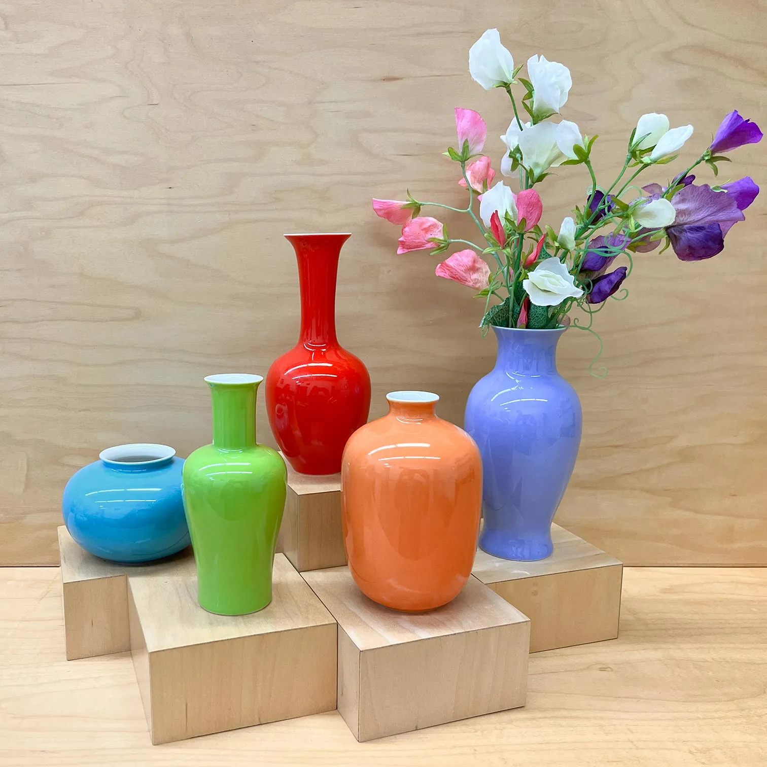 Mini urn porcelain vase