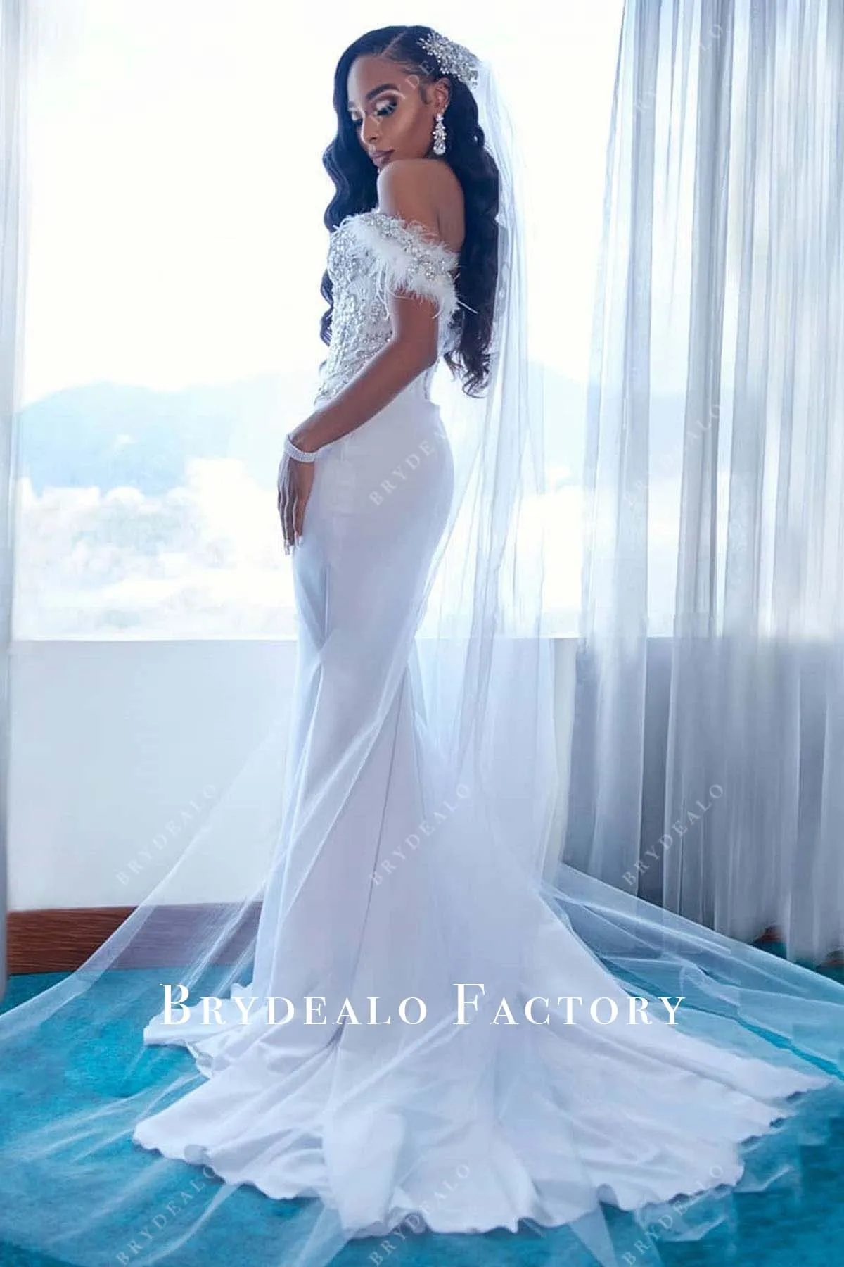 Off Shoulder Rhinestones Sweetheart Neck Mermaid Wedding Dress