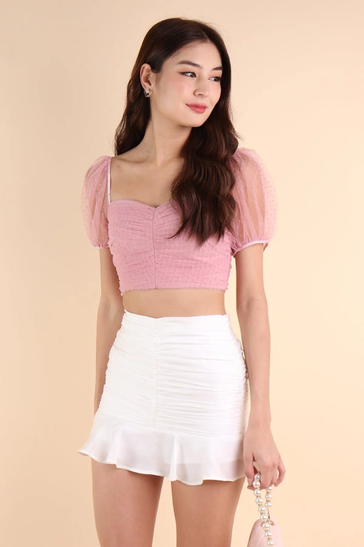 QUINLIVAN RUCHED SWISSDOT SLEEVES TOP IN CANDY PINK