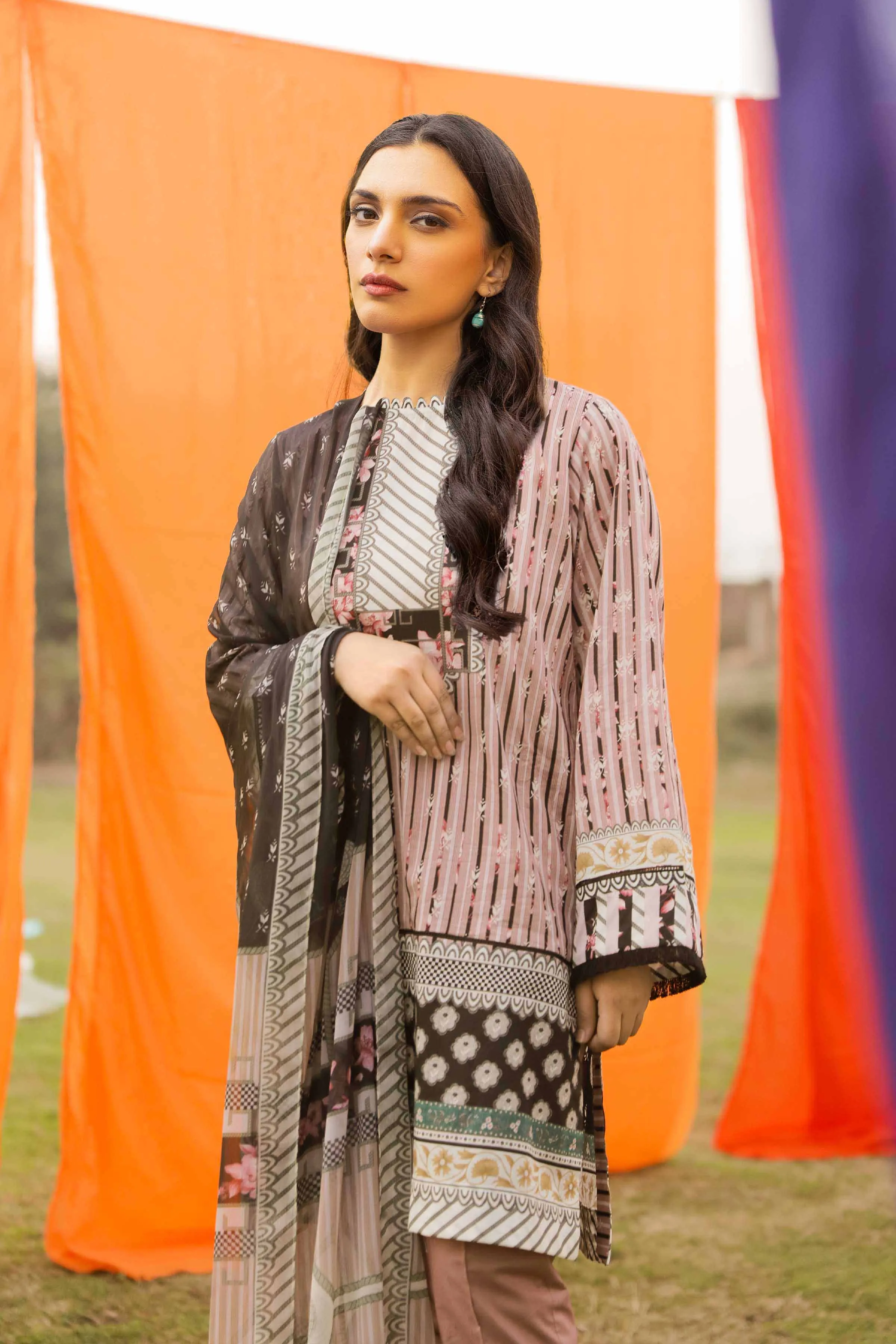 Sapphire Lawn Collection 2021 – Daily Series · Paloma B